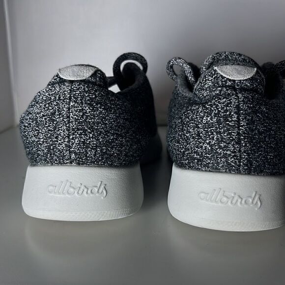 Allbirds women’s wool runner in natural grey. - Picture 2 of 7